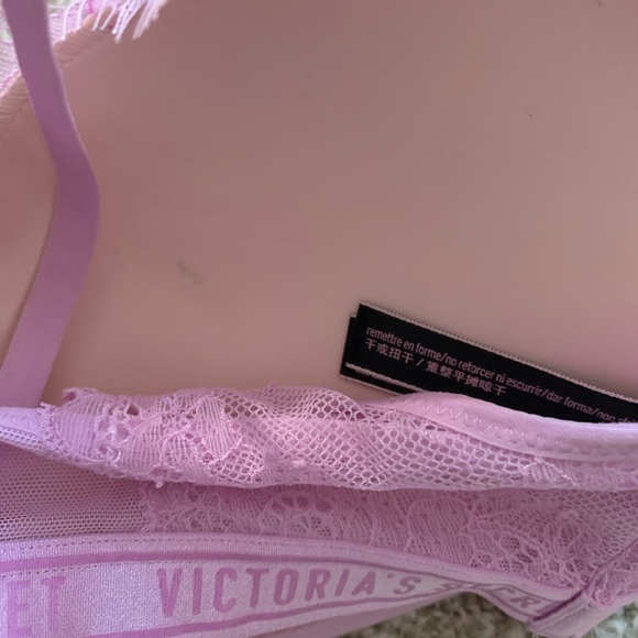 Victoria’s Secret push up bra! - Picture 3 of 3